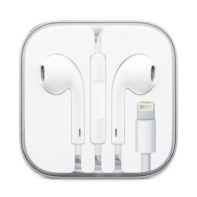 EarPods with Lightning Connector